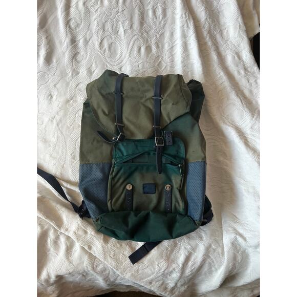 Steve Madden Top Loading Backpack - Picture 1 of 4